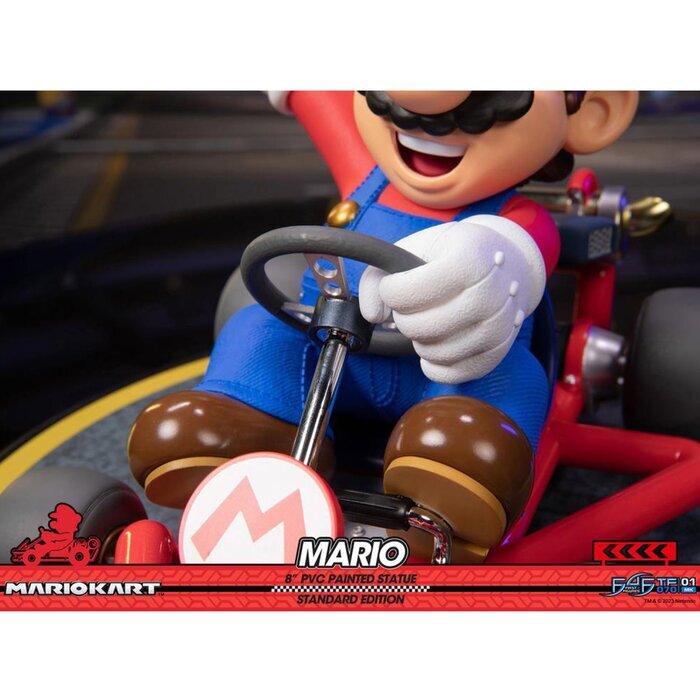 FIRST 4 FIGURES Mario Kart - Mario (Standard Edition) 30 x 30 x 22cm